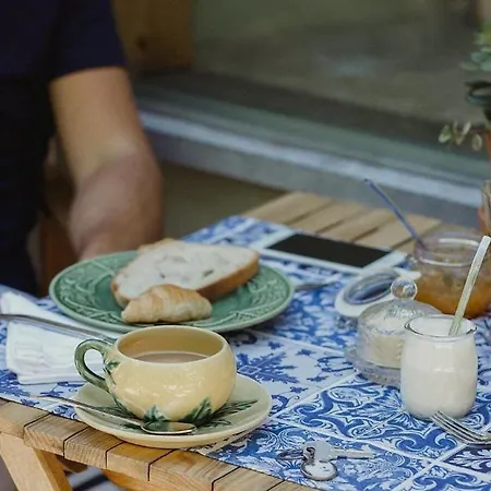 Casa Amora Alojamento de Acomodação e Pequeno-almoço 4*