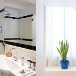 Casa Amora Studio Apartments Bed & Breakfast