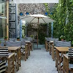 Bed & Breakfast Casa Amora Studio Apartments 4*