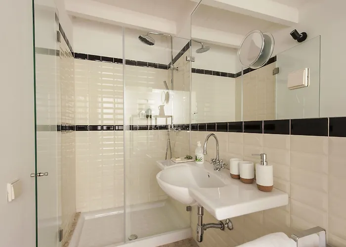 Casa Amora Studio Apartments Lisbon